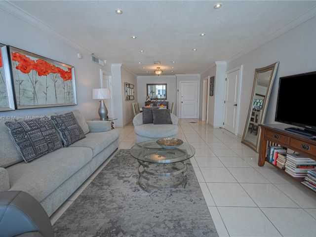 Apartment for sale  Unit #2204 - photo 5825258