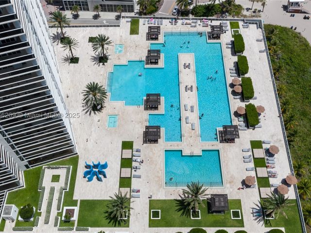 1-bedroom condo for rent in Hallandale Beach - 1830 S OCEAN DR 4705 - MondialRealty