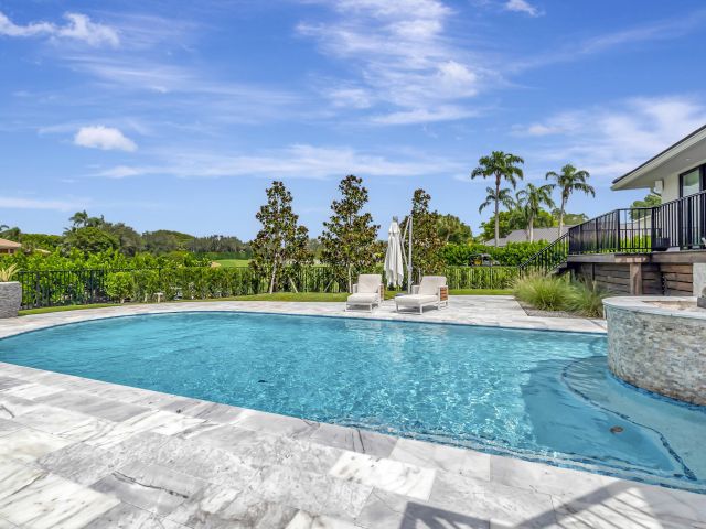 Home for sale at 3605 Oakview Court - photo 5754390