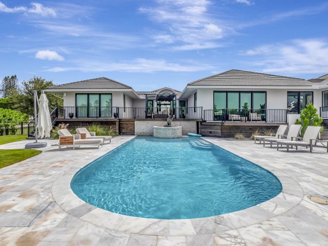 Home for sale at 3605 Oakview Court - photo 5754393