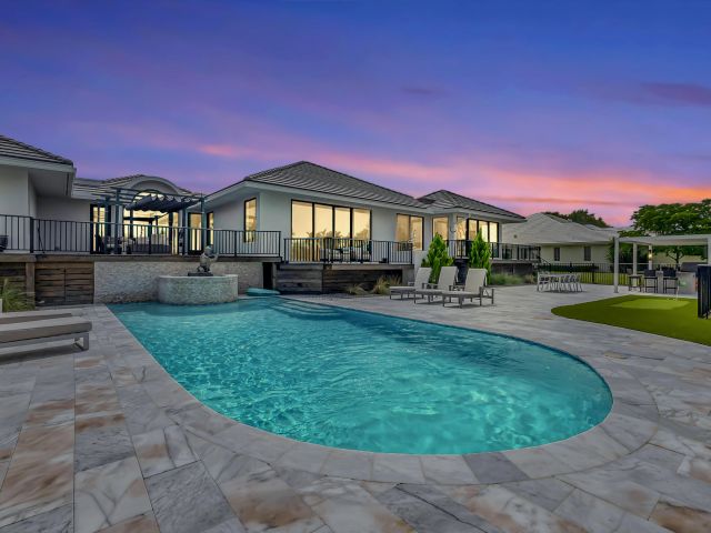 Home for sale at 3605 Oakview Court - photo 5754394