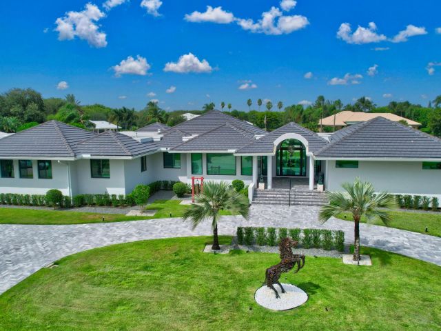 Home for sale at 3605 Oakview Court - photo 5754401