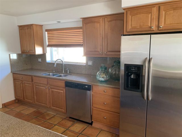 Home for sale at 1320 SE 4th Ave - photo 5711080