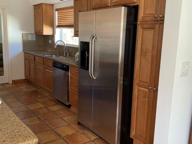 Home for sale at 1320 SE 4th Ave - photo 5711081