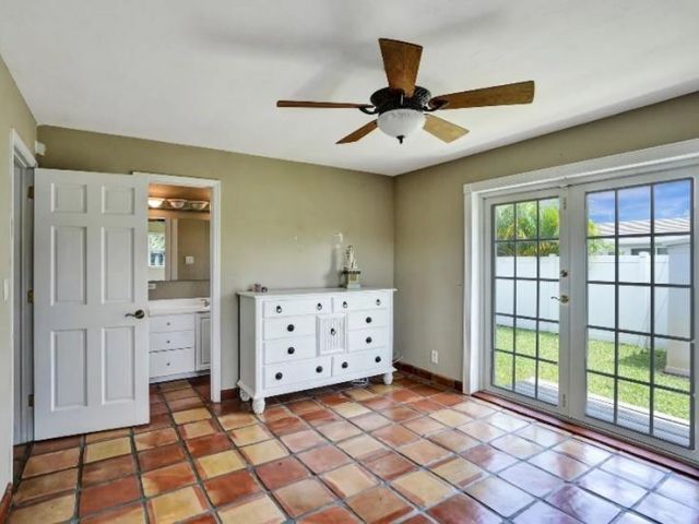 Home for sale at 1320 SE 4th Ave - photo 5856094