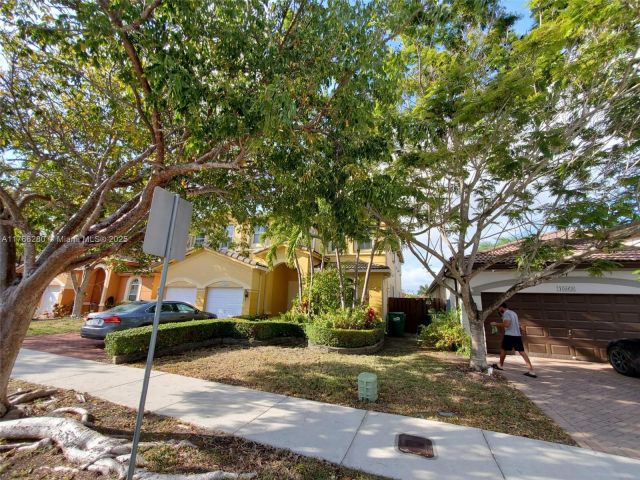 Home for sale at 11009 NW 80th Ln - photo 5713352