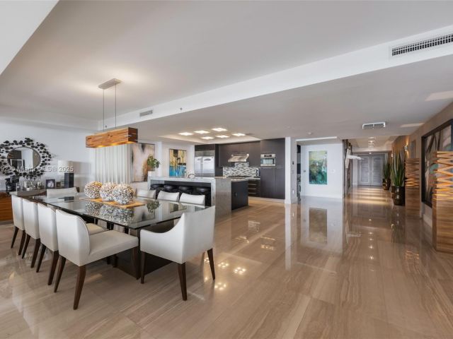 Apartment for sale  Unit #U-0303 - photo 5711691