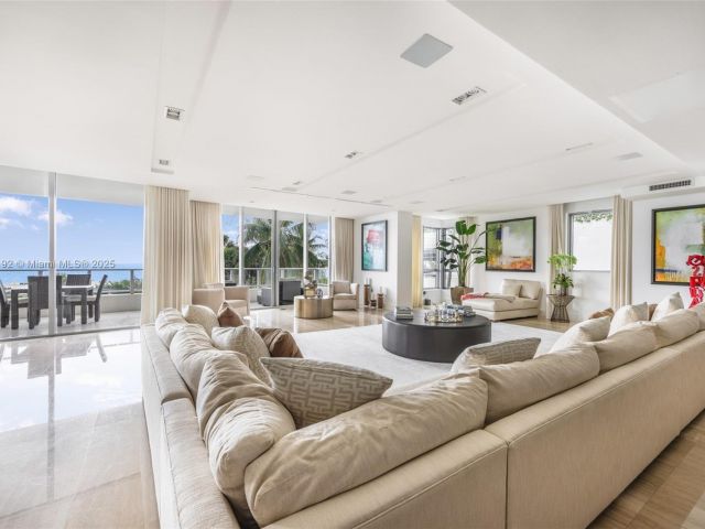 Apartment for sale  Unit #U-0303 - photo 5711696