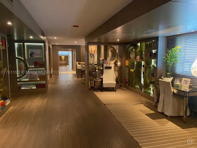 4-bedroom condo for sale in Miami Beach - 125 Ocean Dr U-0303 - MondialRealty