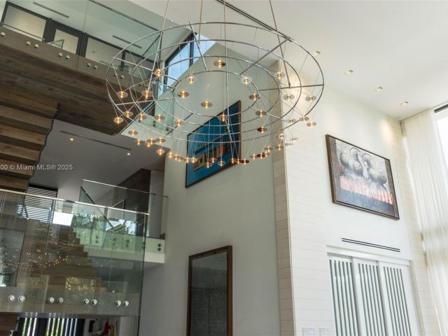 Home for sale at 610 Harbor Cir - photo 5713880