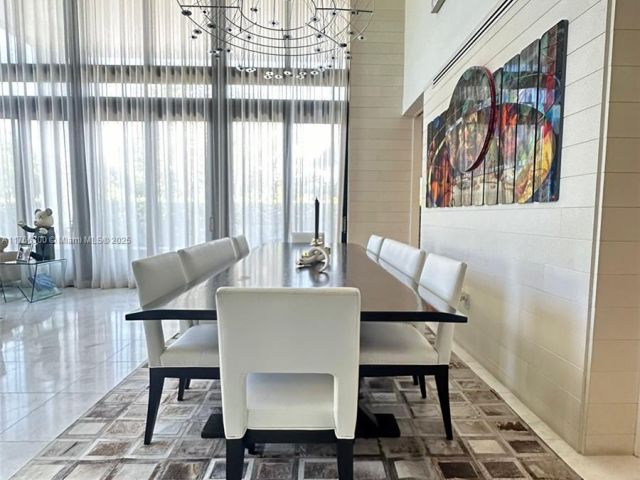 Home for sale at 610 Harbor Cir - photo 5713881