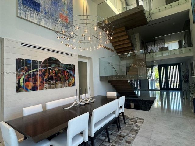 Home for sale at 610 Harbor Cir - photo 5713882