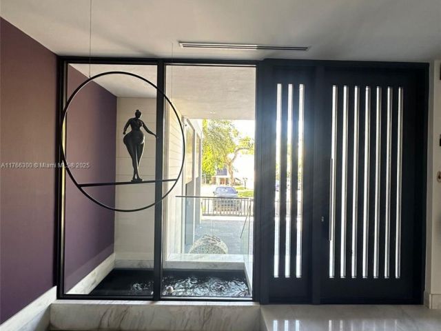 Home for sale at 610 Harbor Cir - photo 5713889