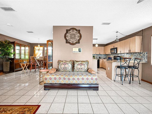 Home for sale at 1500 SW 98th Ave - photo 5815765