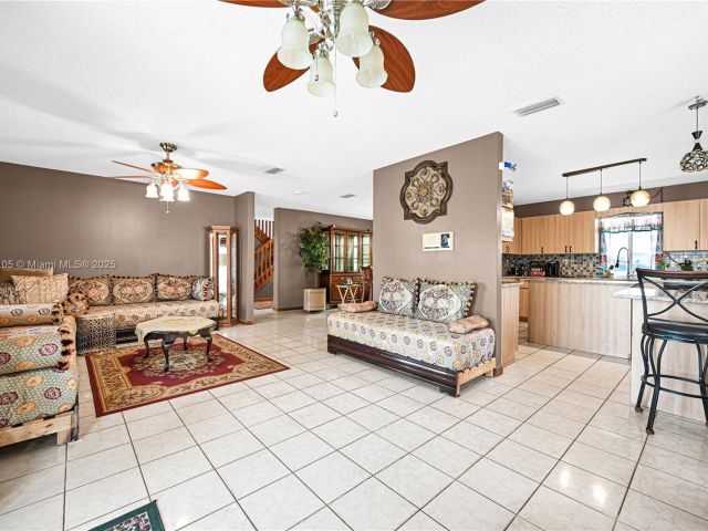 Home for sale at 1500 SW 98th Ave - photo 5815766