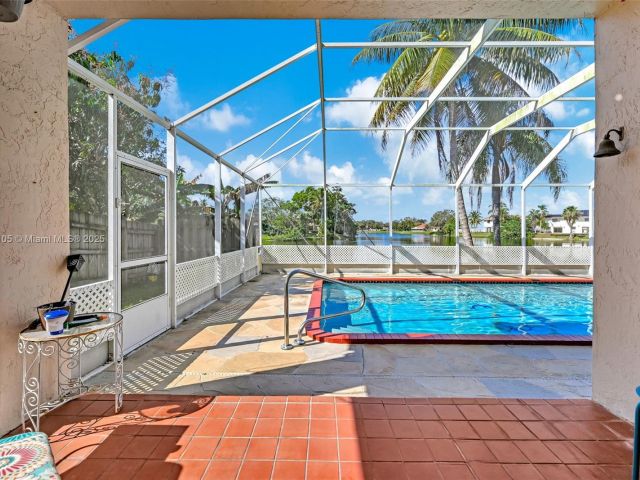 Home for sale at 1500 SW 98th Ave - photo 5815768