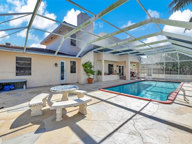 Home for sale at 1500 SW 98th Ave - photo 5815769