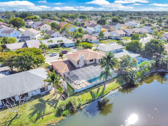 Home for sale at 1500 SW 98th Ave - photo 5815775