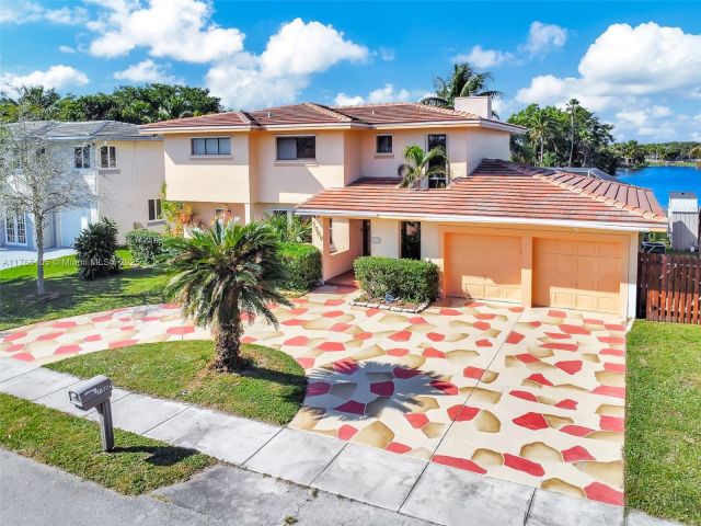 Home for sale at 1500 SW 98th Ave - photo 5815781