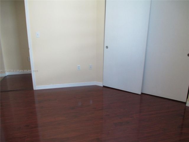 Apartment for rent  Unit #1021 - photo 5773233