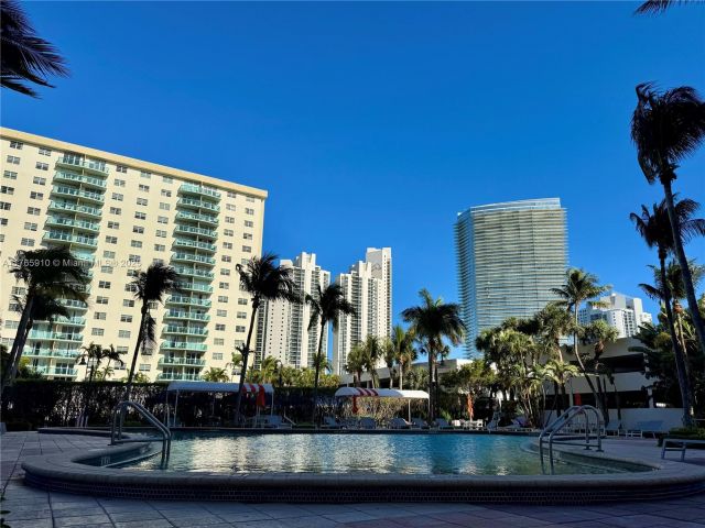 Apartment for sale  Unit #410 - photo 5719287