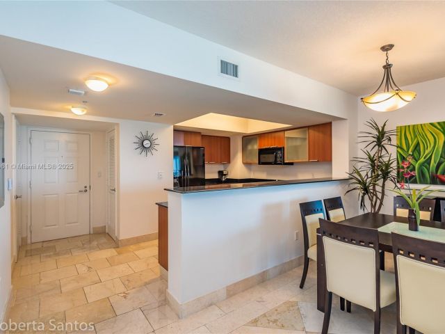 Apartment for rent  Unit #1510 - photo 5718513