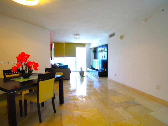 Apartment for rent  Unit #1510 - photo 5718518