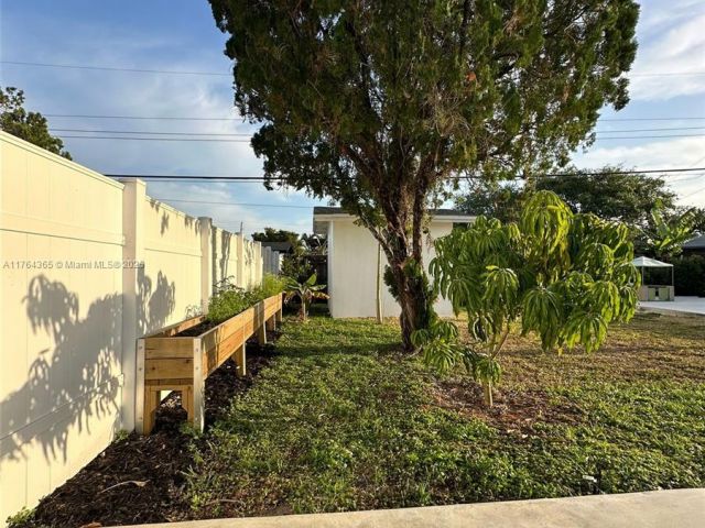 Home for sale at 8320 Taft St - photo 5744037