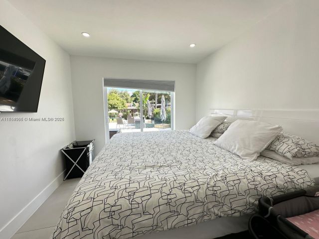 Home for sale at 8320 Taft St - photo 5744046