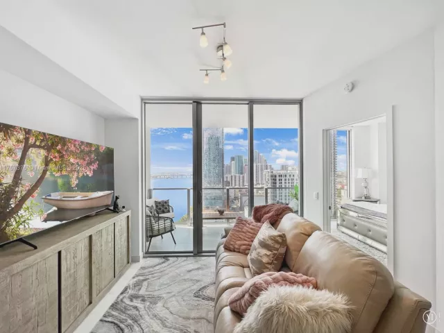 Apartment for sale  Unit #2008 - photo 5788498