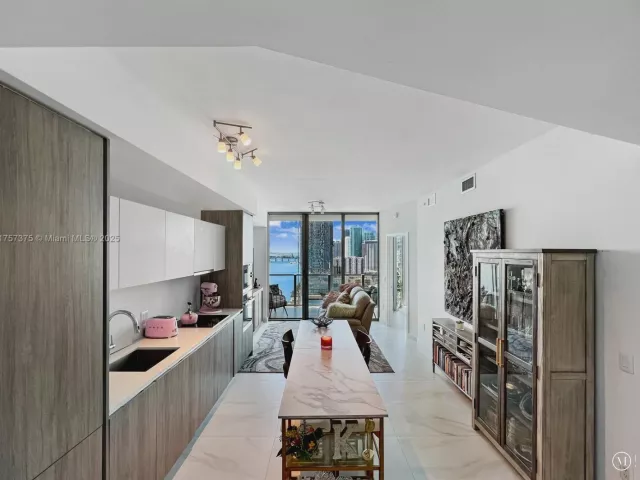 Apartment for sale  Unit #2008 - photo 5788502