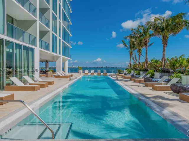1-bedroom condo for sale in Miami - 2900 NE 7th Ave 2008 - MondialRealty