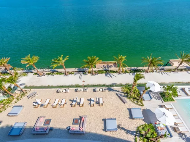 1-bedroom condo for sale in Miami - 2900 NE 7th Ave 2008 - MondialRealty