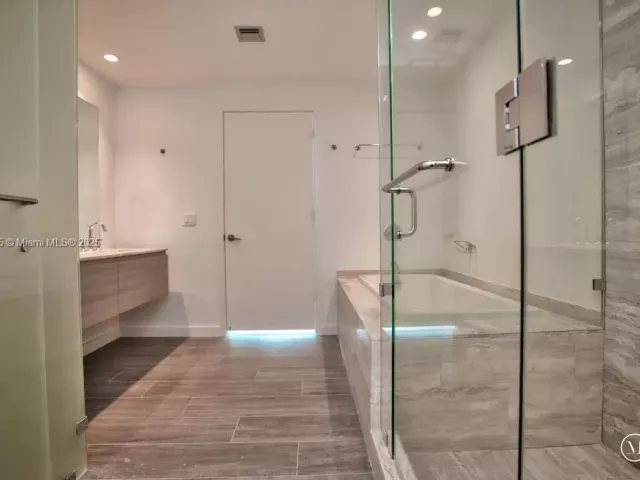 Apartment for sale  Unit #2008 - photo 5788491