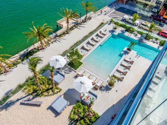 1-bedroom condo for sale in Miami - 2900 NE 7th Ave 2008 - MondialRealty