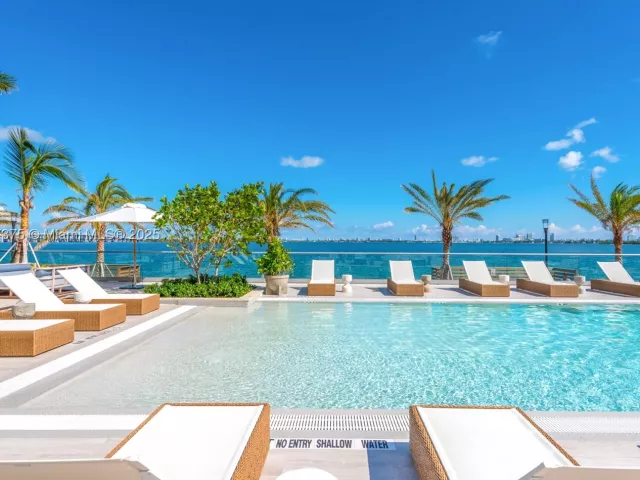 1-bedroom condo for sale in Miami - 2900 NE 7th Ave 2008 - MondialRealty