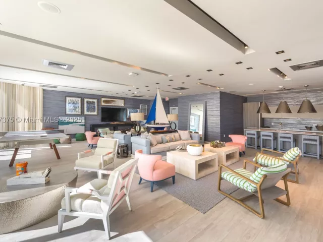 1-bedroom condo for sale in Miami - 2900 NE 7th Ave 2008 - MondialRealty