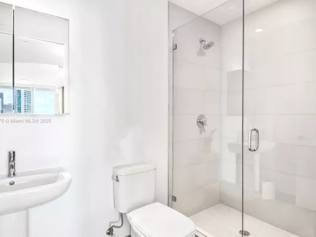 Apartment for sale  Unit #2008 - photo 5788492