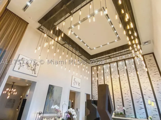 1-bedroom condo for sale in Miami - 2900 NE 7th Ave 2008 - MondialRealty