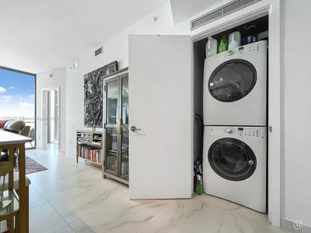 Apartment for sale  Unit #2008 - photo 5788494