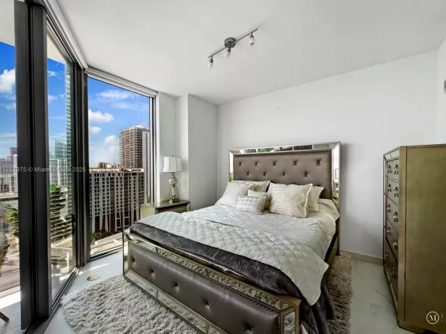 Apartment for sale  Unit #2008 - photo 5788496