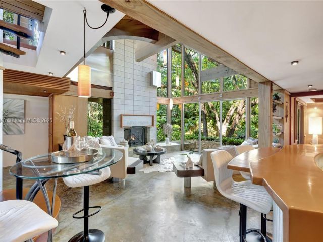 Home for sale at 2410 SW 29th Way - photo 6096827