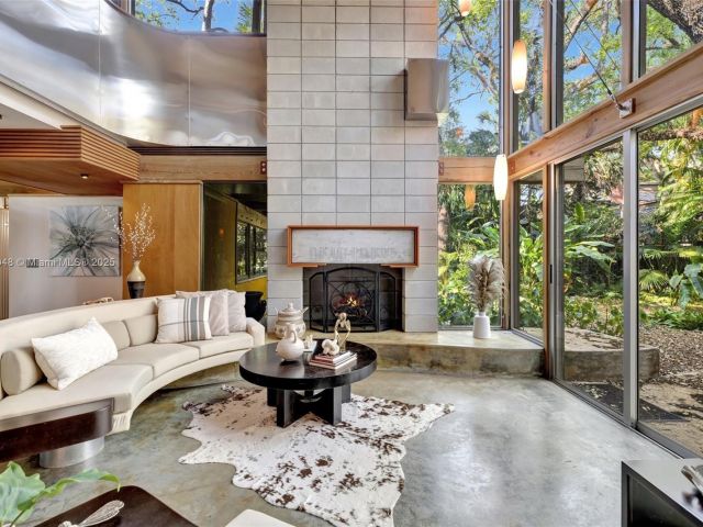 Home for sale at 2410 SW 29th Way - photo 6096832