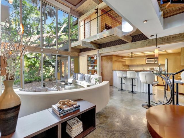 Home for sale at 2410 SW 29th Way - photo 6096834