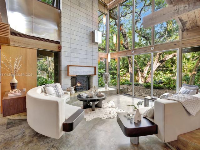 Home for sale at 2410 SW 29th Way - photo 6096845