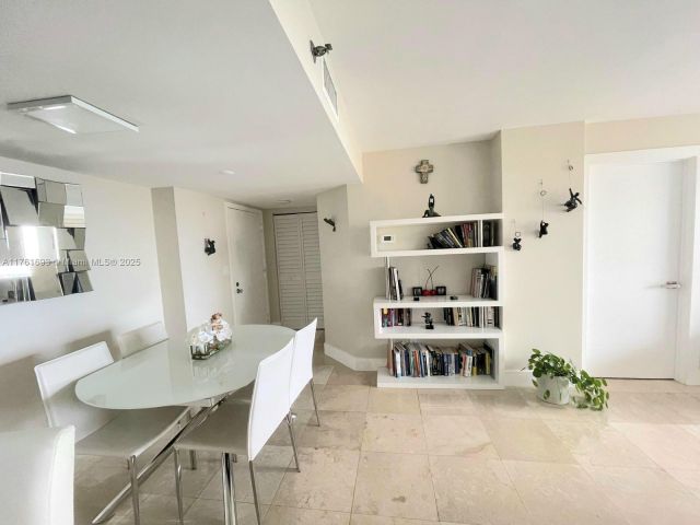 Apartment for sale  Unit #904 - photo 5727680