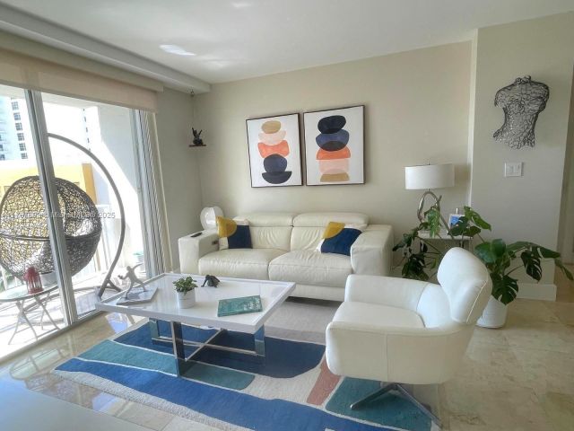 Apartment for sale  Unit #904 - photo 5727684