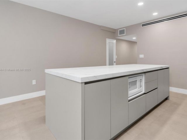 Apartment for sale  Unit #9B - photo 5827522