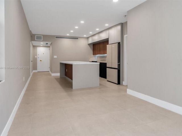 Apartment for sale  Unit #9B - photo 5827528