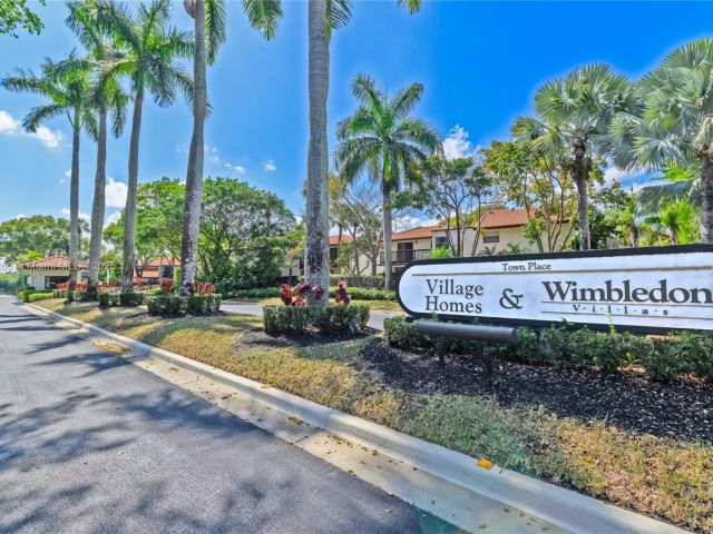 3-bedroom home for sale in Boca Raton - 5762 Fox Hollow Dr C - MondialRealty